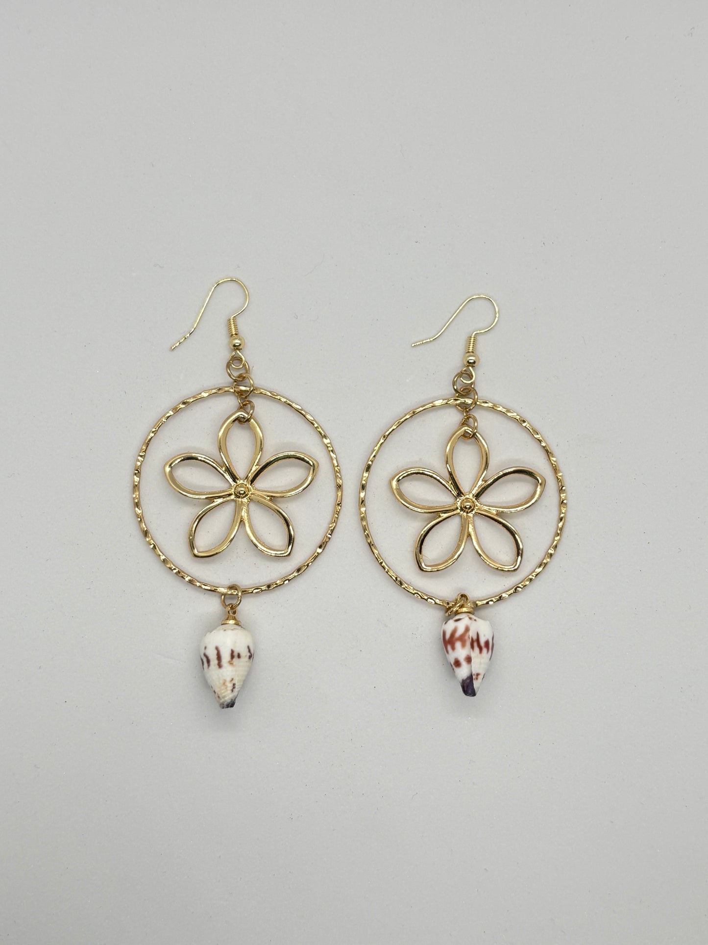 Light cone shell x tiare Earrings