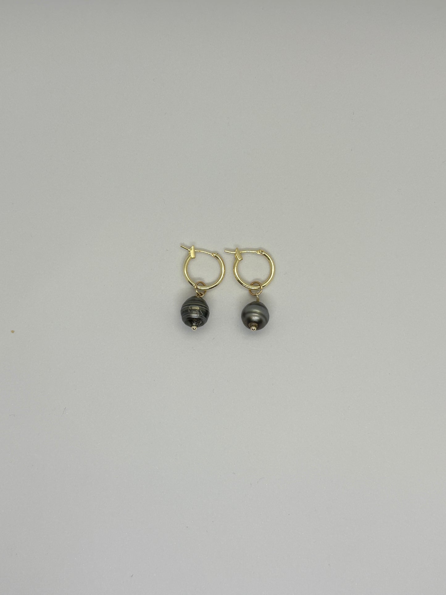 Black Pearl hooped Huggies