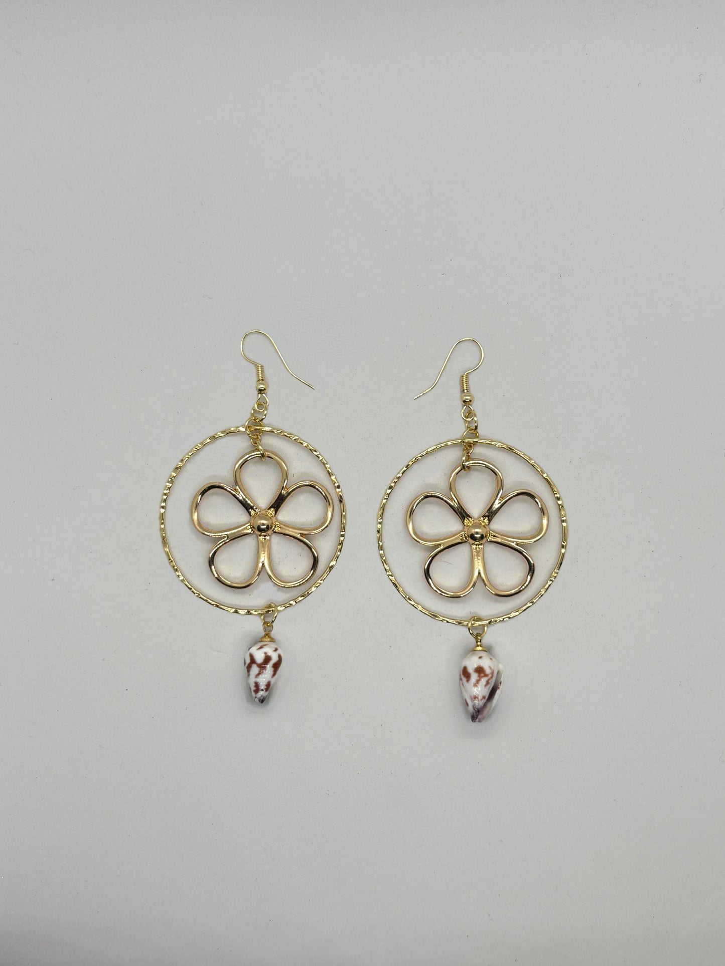 Light cone shell x tiare Earrings