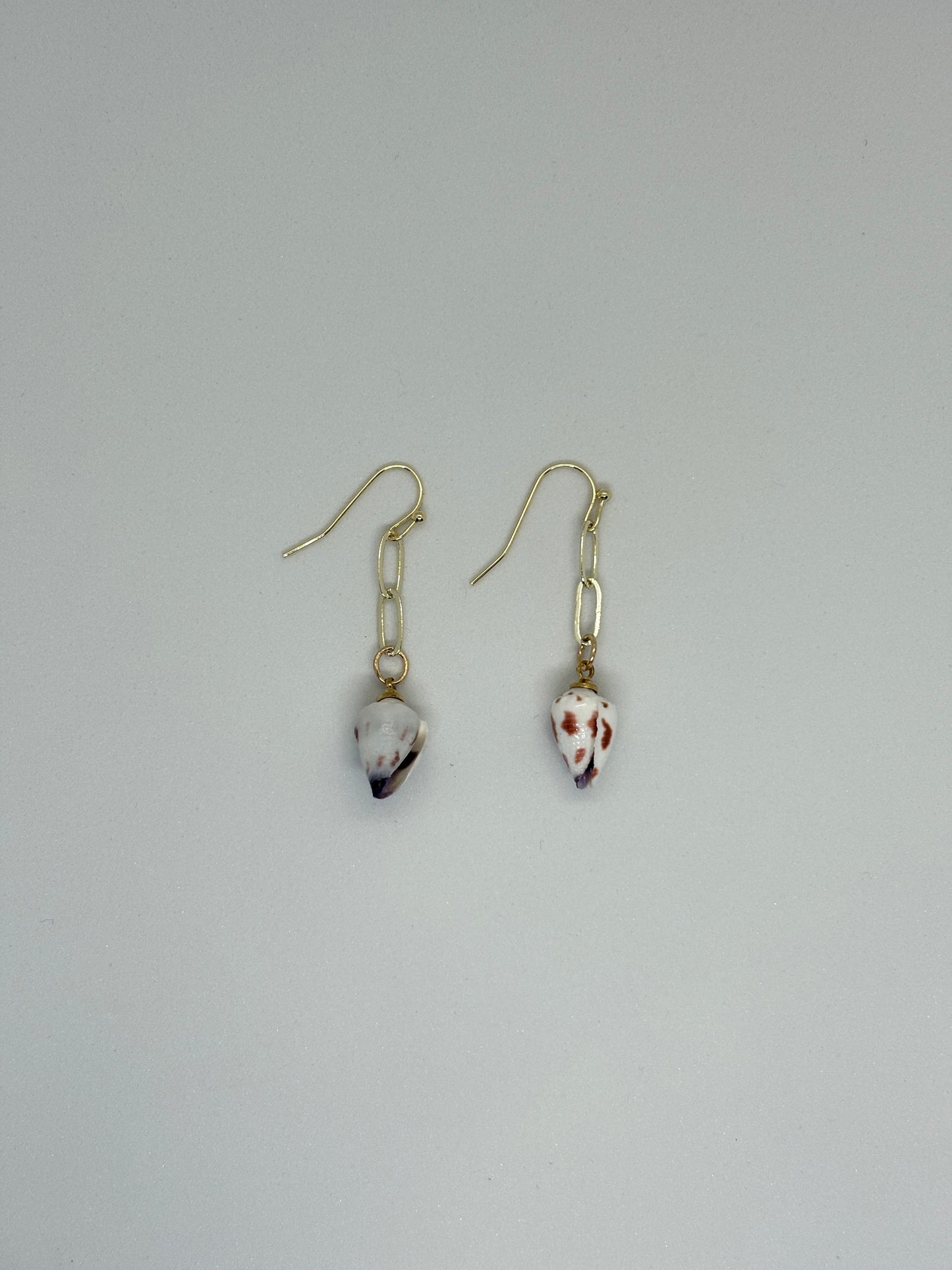 Lighting cone shell earring